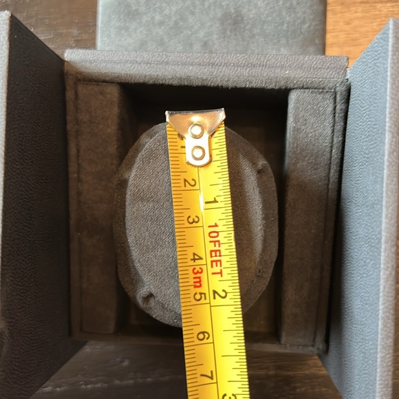 David Yurman Box and Ribbon - Picture 5 of 5